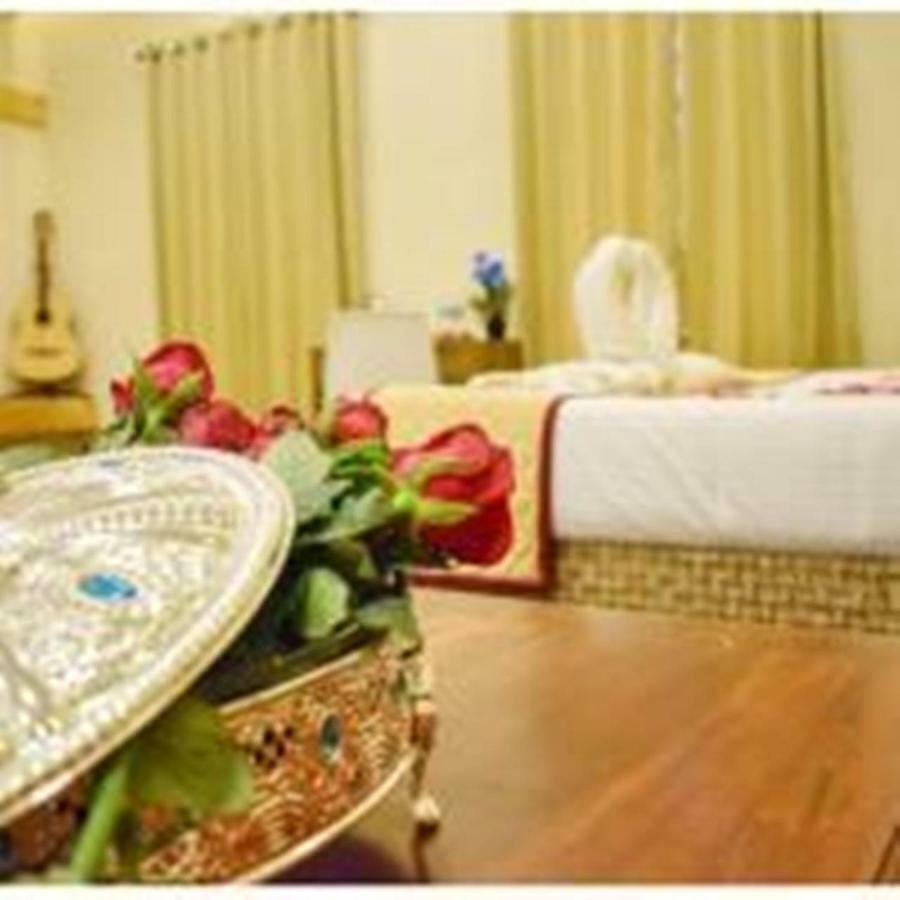 วิลลา มอนติคาร์โล Hotel ปอนดิเชอรี ภายนอก รูปภาพ