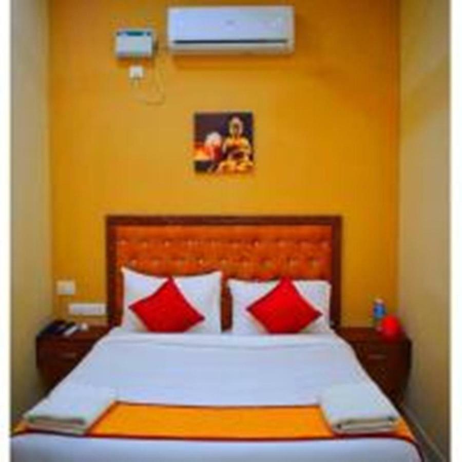 วิลลา มอนติคาร์โล Hotel ปอนดิเชอรี ภายนอก รูปภาพ
